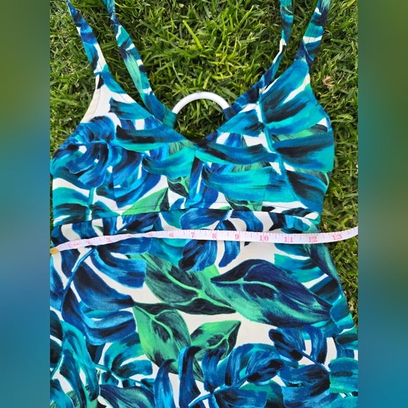 Tropical Blue and Green Leaf Print Dress Size 3 - Picture 3 of 6